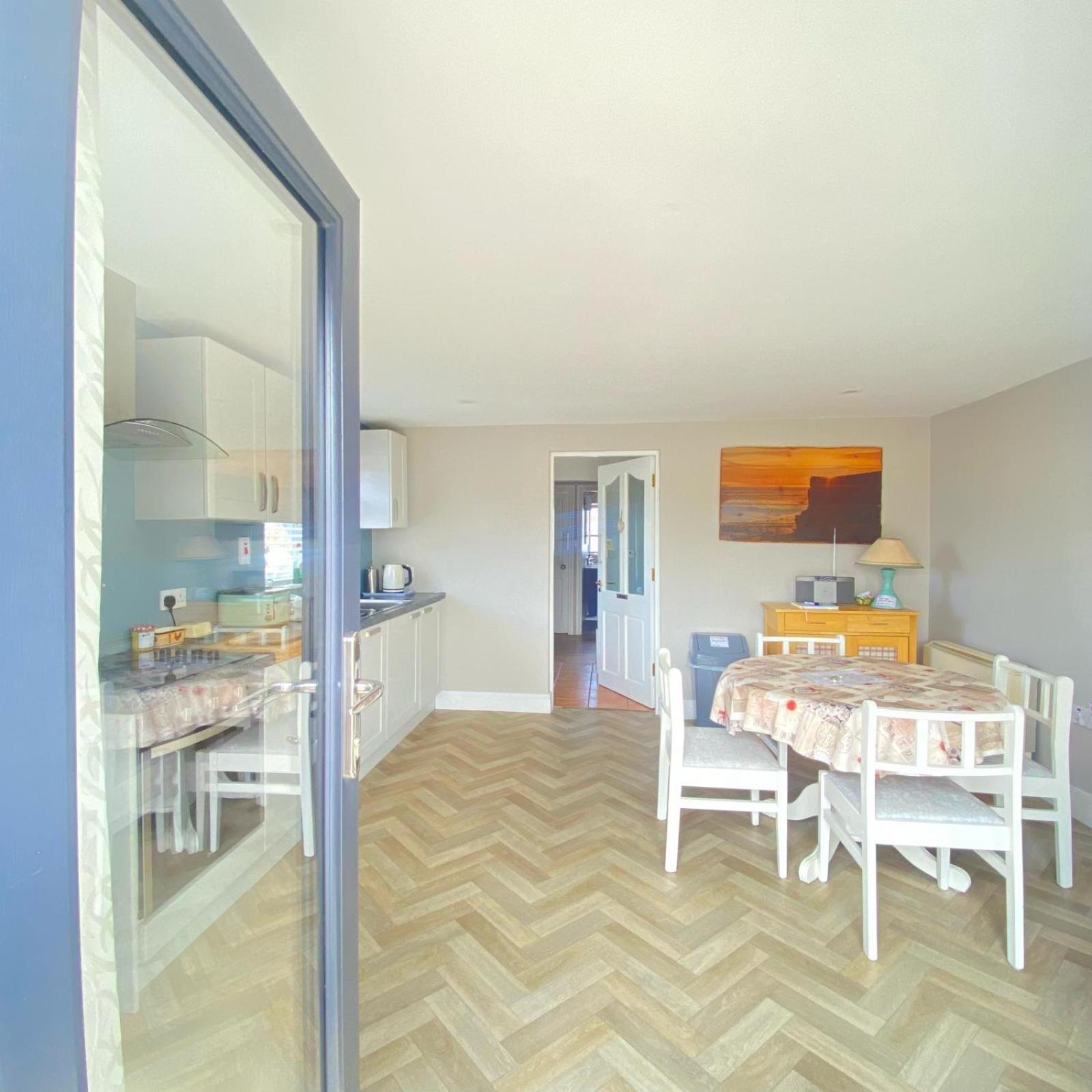 טראלי Luxury Holiday Rental With Sea Views On The Wild Atlantic Way מראה חיצוני תמונה